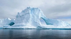 Ledene gore: zanimiva dejstva o visečih ledenih kroglicah